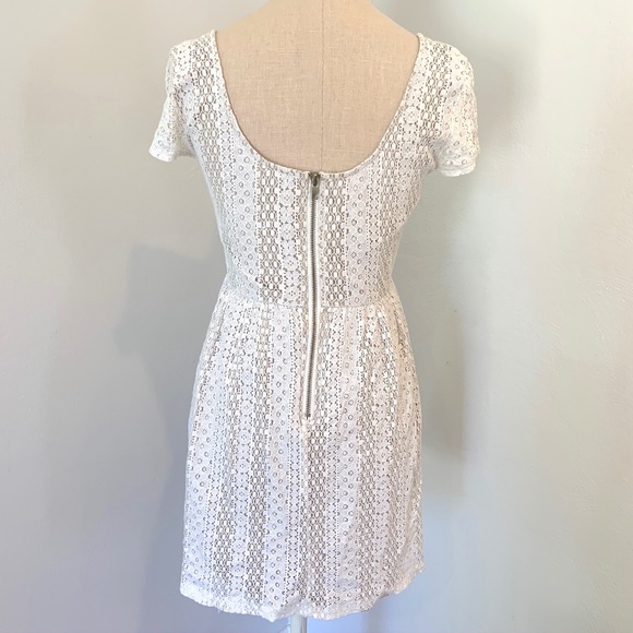 Cream Lace Mini Dress w/ Cap Sleeves - Picture 2 of 6